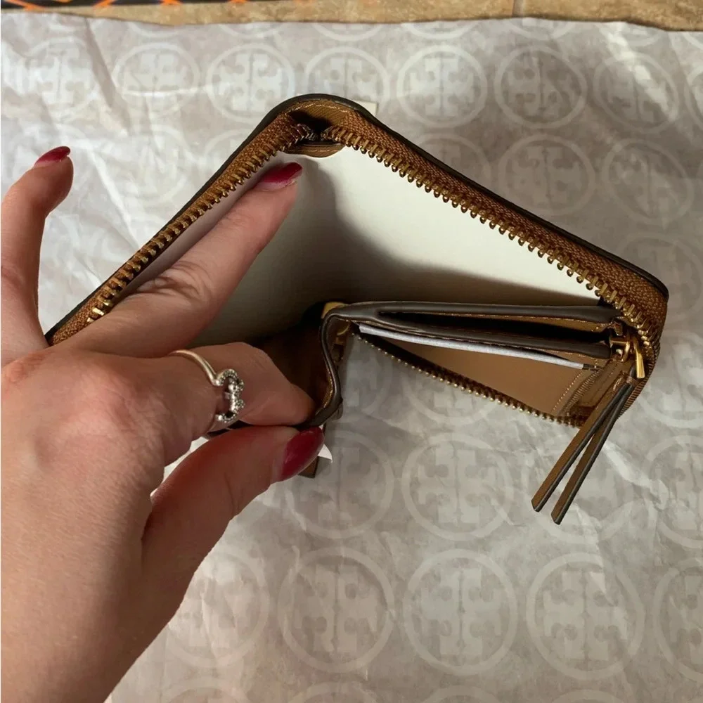 Tory Burch Emerson Medium Wallet Moose Brown Tan Gold